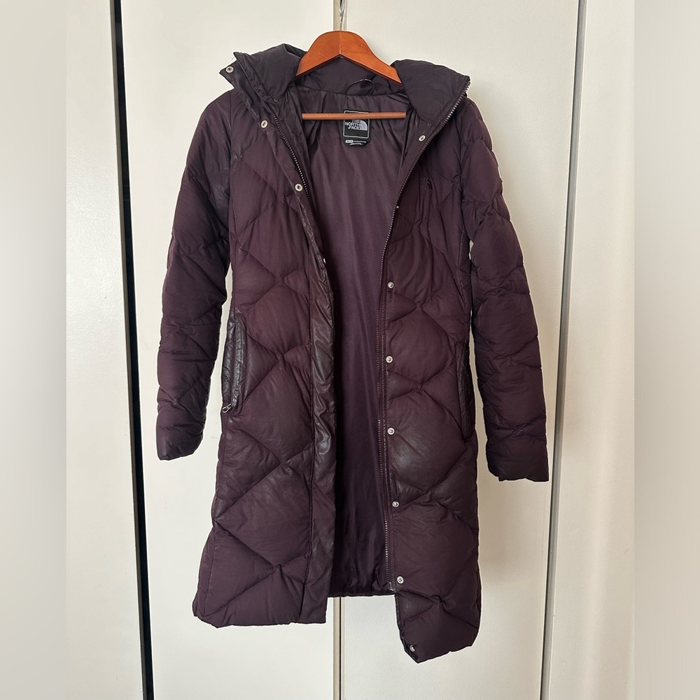 The Northface long winter coat, beautiful purple color size Women’s XS